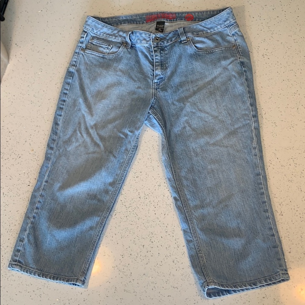 Curvy Soho Capris